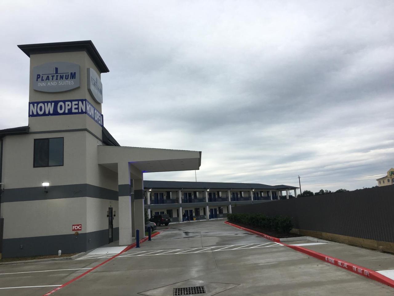 Platinum Inn And Suites Houston Buitenkant foto